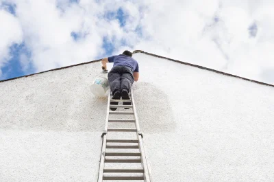 Peinture extérieure à Crèvecœur-le-Grand — façades et ravalement